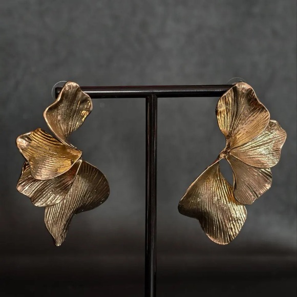 Anthropologie Gold Leaf Earrings - Picture 3 of 4